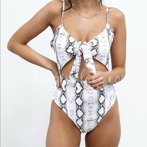 Amazing Lace Other - NWT Long Vacay Snakeskin tie front monokini🖤❤️